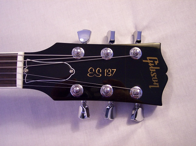 ES-137 Classic Picture 3